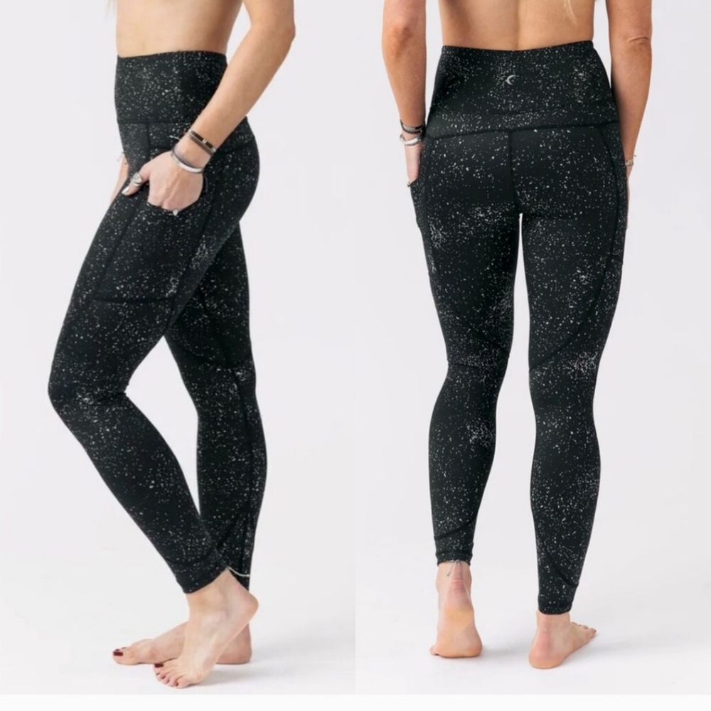 Zyia Active Black Reflective Speckle leggings size 2